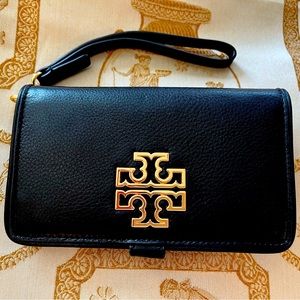 Tory Burch Britten Smart Phone Wallet Wristlet, Black Pebbled Leather